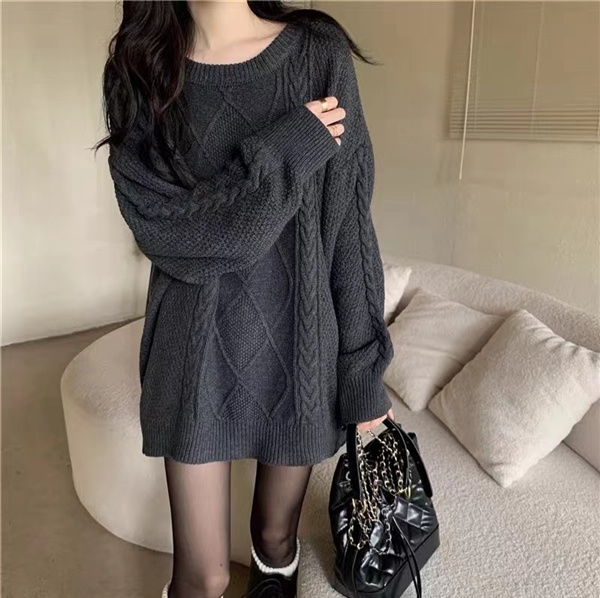 雜款女裝長款毛衣有貨處理全清價8元一件.可分貨，