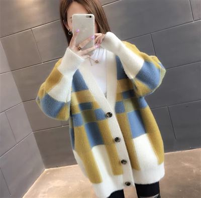 雜款女裝水貂絨外套款式貨源多多批發(fā)價16元一件，適合任何市場，掃一掃微信圖片二維碼