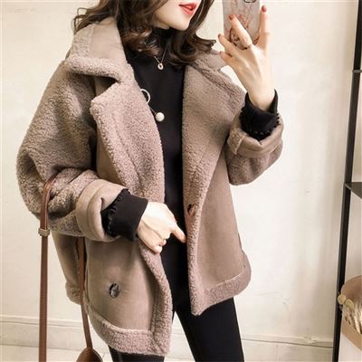 雜款女裝鹿皮絨外套款式貨源多多批發(fā)價(jià)17元一件，一手貨源歡迎代理，適合各大巿場(chǎng)，掃一掃圖片二維碼