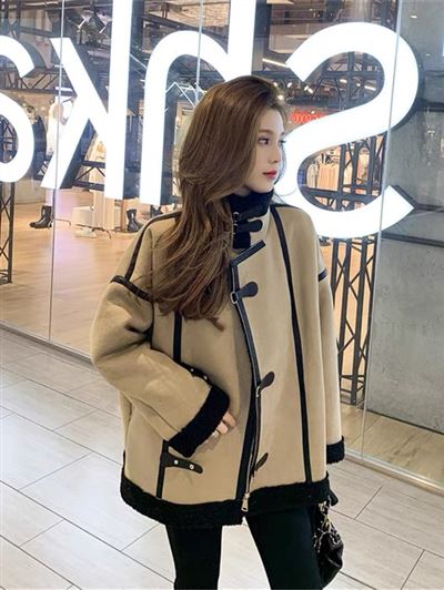 雜款女裝鹿皮絨外套款式貨源多多批發(fā)價(jià)17元一件，一手貨源歡迎代理，適合各大巿場(chǎng)，掃一掃圖片二維碼
