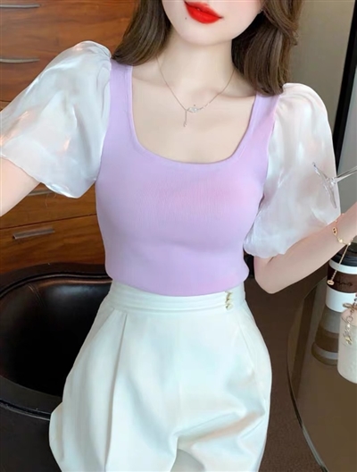 雜款女裝夏裝針織短袖款式貨源多多件批發(fā)價(jià)5元一件,可分貨,適合各大市場(chǎng).微信掃一掃圖片二維碼.