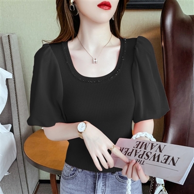 雜款女裝夏裝針織短袖款式貨源多多件批發(fā)價(jià)5元一件,可分貨,適合各大市場(chǎng).微信掃一掃圖片二維碼.